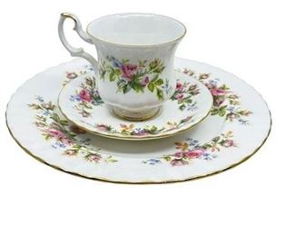Lot 060
Royal Albert Bone China 'Moss Rose' Dessert Set