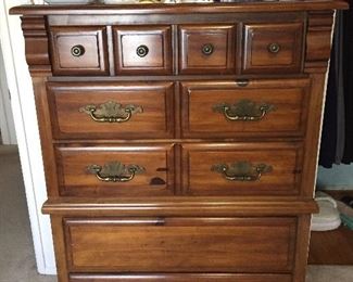 Beautiful seven piece bedroom suite.