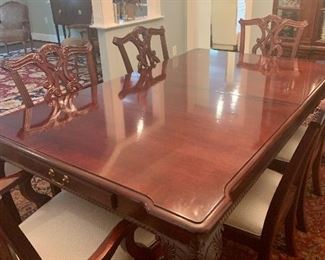 Stanley Stoneleigh Mahogany Dining Room Table with 8 Chairs and 2 Leaves....Ball and Claw Feet