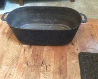 cast iron oval bucket with handles