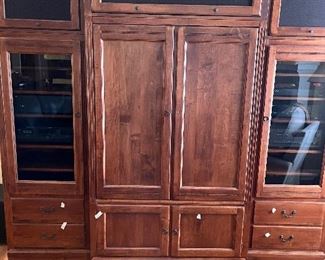 Entertainment center