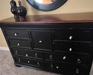 Gorgeous chest of drawers