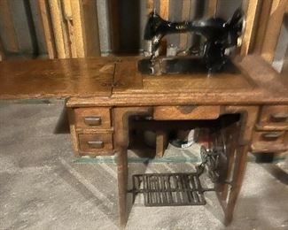Vintage National  sewing machine 