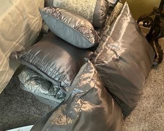 Martha Stewart king size bedding