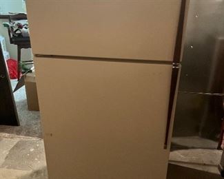 Kenmore 18 refrigerator 