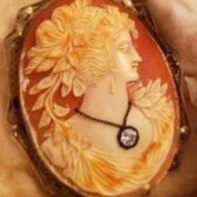 Cameo Close Up