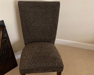 Single chair 