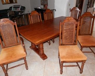 Dining table, 2 leaves and 6 chairs