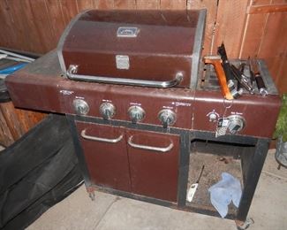 KENMORE bronze 5 burner electronic ignition grill with propane tank