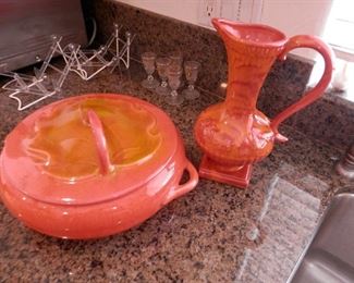 2 cool USA / California pottery items