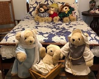 Christmas Manger Bears