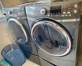 GE washer and dryer + pedastels