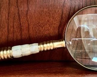Magnifying Glass with MOP Handle