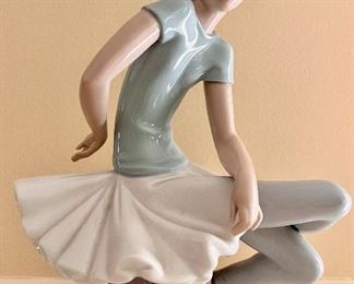 Lladro Figurine 