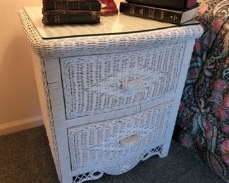 $75 - 25" high x 22" wide x 18" deep