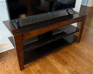 TV STAND $40