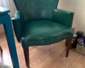 Mid Century Arm Chair
Great condition ! 