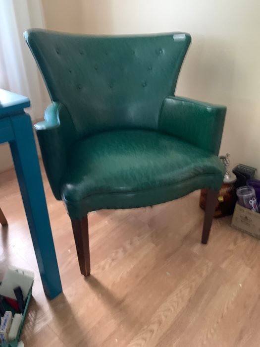 Mid Century Arm Chair
Great condition ! 