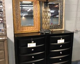 Mirror , lamp & dressers Orlando Estate Auction
