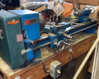 Atlas clausing lathe