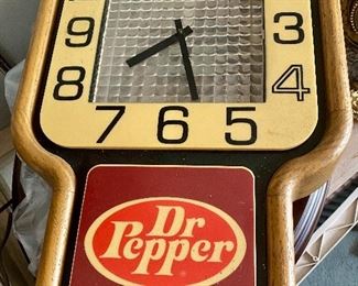 Dr Pepper clock, needs work