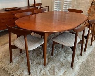 Danish - Made in Denmark Table with Leaf and 6 chairs (2 armed)