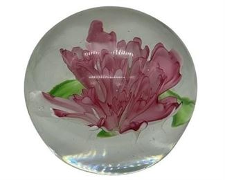 Lot 001
Artist Flower Glass Paperweight