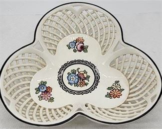Lot 826
Vintage Porcelain Basket Weave Bowl Centerpiece