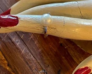 14K White GOLD Solitaire Pearl Fashion Ring - Comes with Current Appraisal