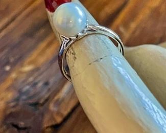 14K White GOLD Solitaire Pearl Fashion Ring - Comes with Current Appraisal