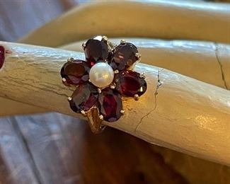 14K GOLD Garnet and Pearl Fashion Ring - Comes with Current Appraisal