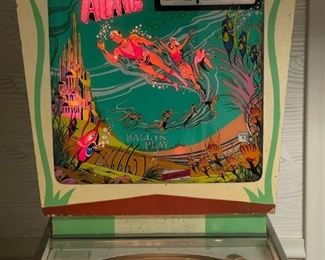 1975 Atlantis Pinball Machine by Gottlieb