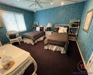 Wicker Furniture Bedroom Set