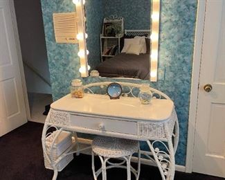 Wicker Furniture Bedroom Set