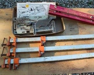 Lot 161
Incra Jig and 3 Metal Clamps