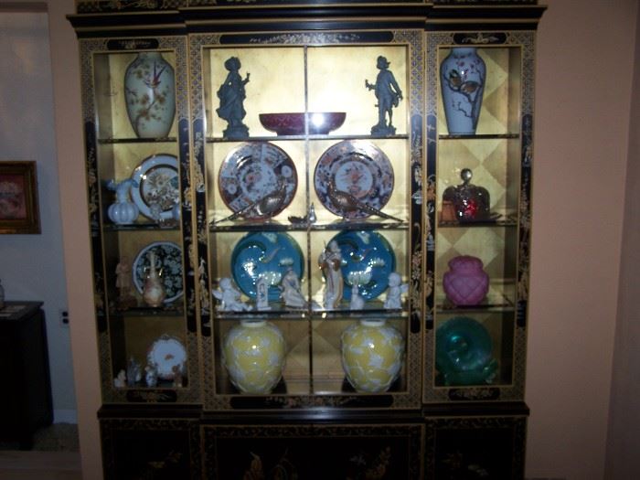 CHINOISERIE BREAKFRONT & MISC. GLASS & SMALLS