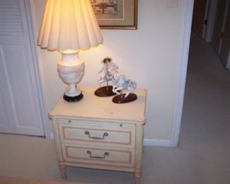 ONE OF A PAIR OF HEREDON NIGHT STANDS, LAMP & MISC.