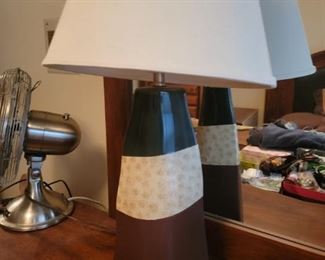 PAIR OF TABLE LAMPS