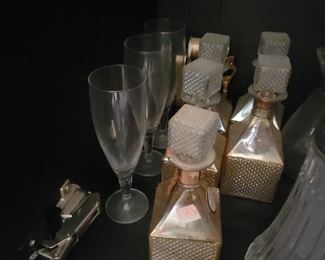 GLASS DECANTERS