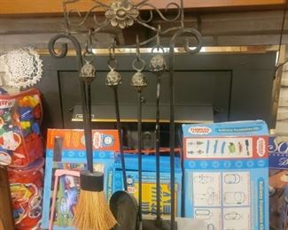 ORNATE FIREPLACE TOOL SET