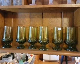 VINTAGE FRANCISCAN TIFFIN MEDEIRA WATER GOBLETS W/URANIUM