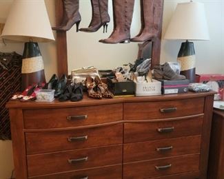 DRESSER/MIRROR WITH MATCHING NIGHT STAND