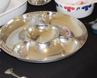 Wilton serving dish