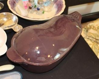 Le Creuset Egg plant dutch oven/roaster - this is the LARGE SIZE 5qt