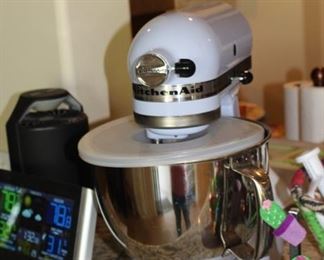 Kitchenaid Limited Edition Lilac color mixer 5qt