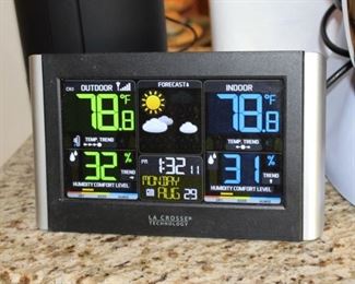 La Crosse Technology weather clock