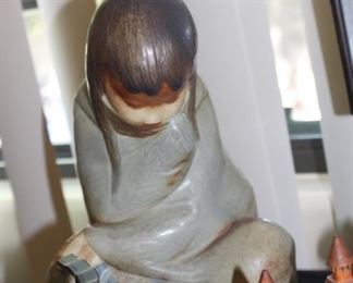 Rare LLadro - Large size girl sitting down from 1980s