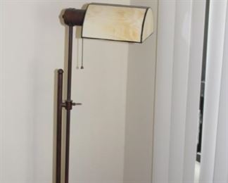 REading floor lamp