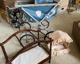 Doll stroller / beds