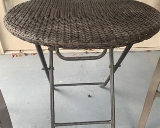 #135 Outdoor round  resin wicker table, folding  26”  $40 